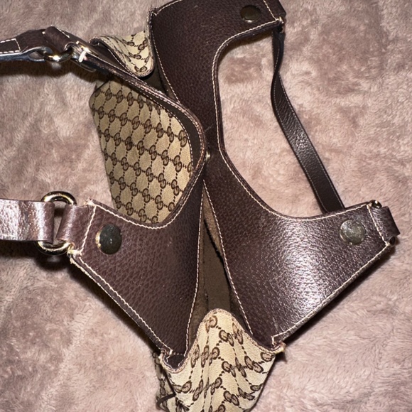 GUCCI CHARMY! - Picture 4 of 11